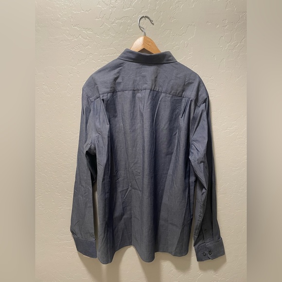 🆕 NTW Van Heusen Men’s Never Tuck Slim Fit Long Sleeve Shirt in Royal Navy - Picture 2 of 6